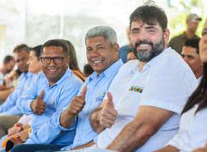 Prefeito-de-Mansidao-Dr.-Juvio-Uniao-Brasil-governador-Jeronimo-e-o-secretario-Adolpho-Loyola